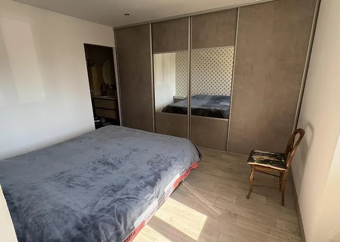 ホームステイ A Proximite Du Circuit Des 24 Guemardieres