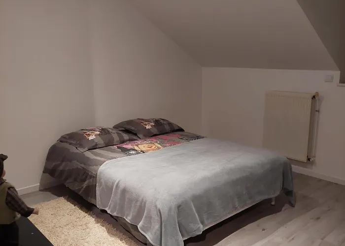 A Proximite Du Circuit Des 24 בית אירוח